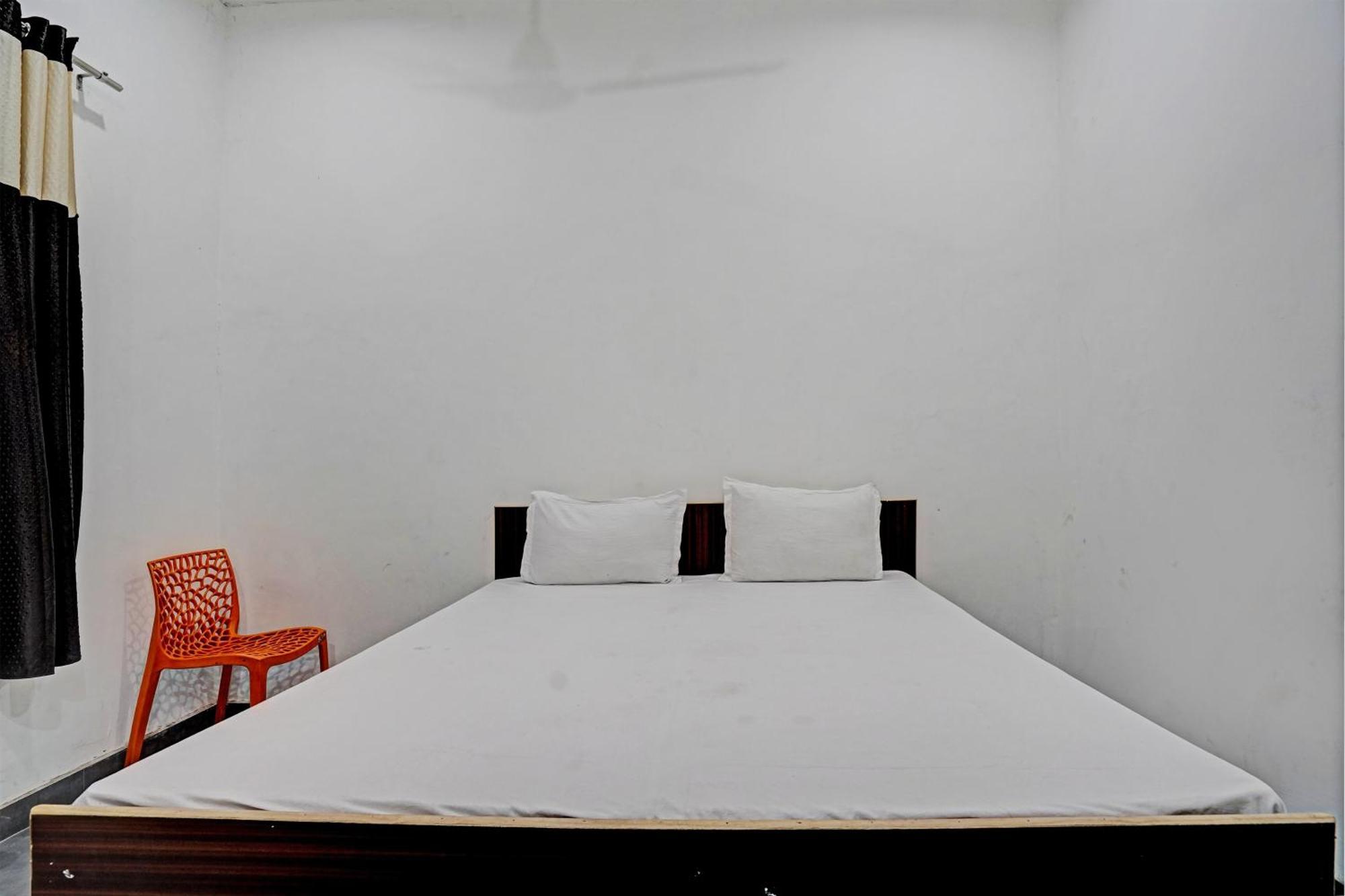 Oyo Double Ss Hotel Hāthras 外观 照片